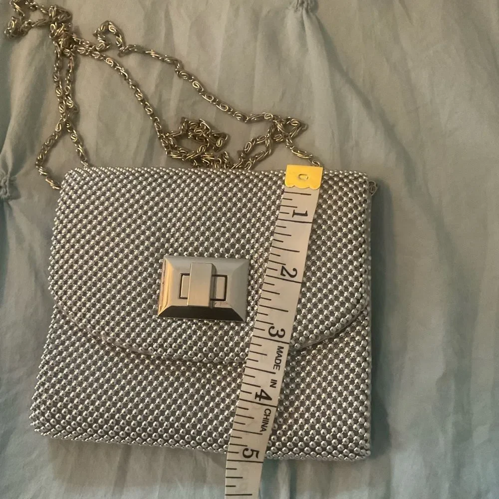 Elegant *La Regale* Silver Bead Chain Crossbody Bag Satin Lining - Picture 10 of 10